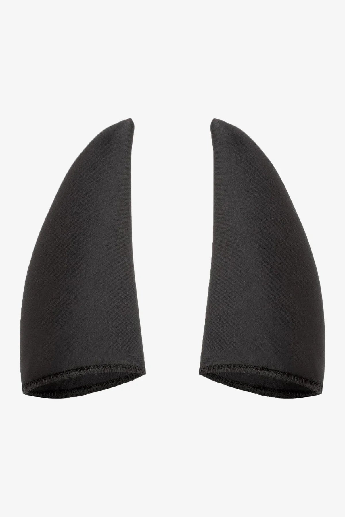 Soundless ears for bonnet