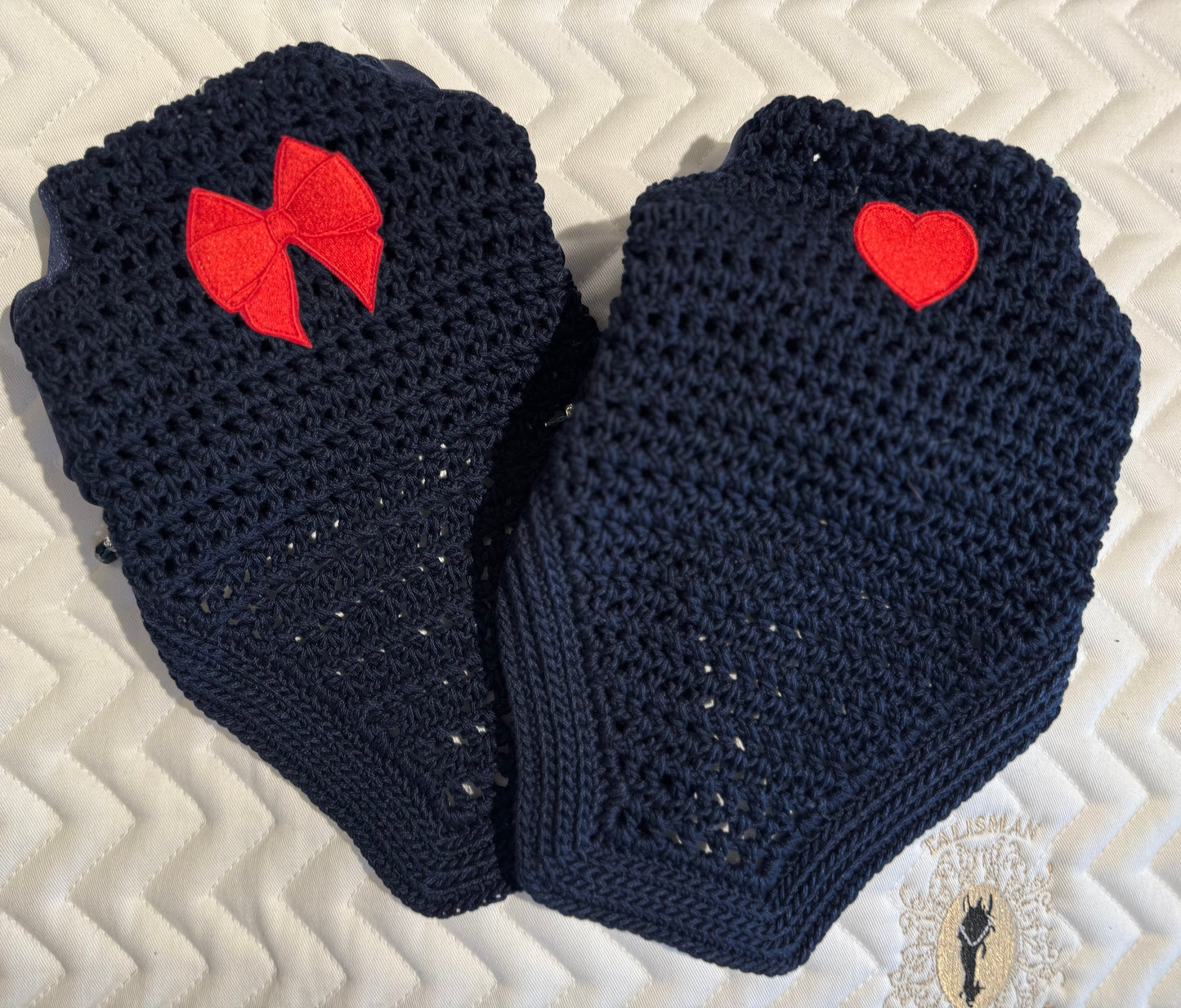Talisman fly bonnet ”red mark”